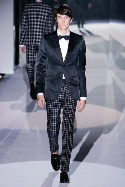 Look 35